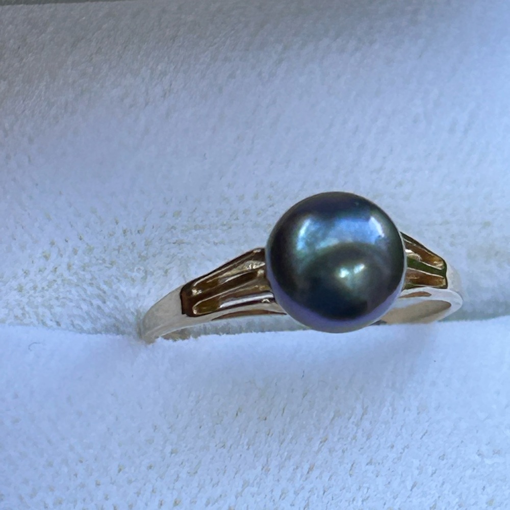 Vintage
Edward Sultan Na Hoku 10k 10KT yellow Gold 7mm Pearl Ring SZ 5.50